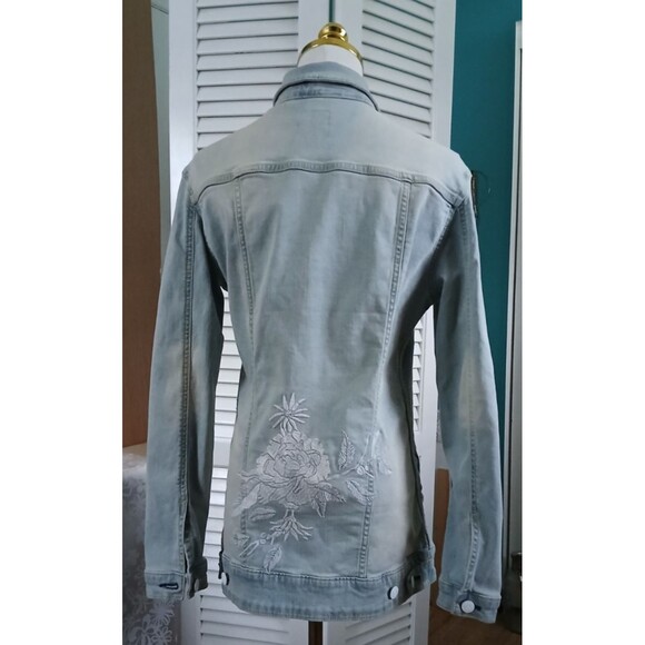 LuLaRoe Denim Jeans Jacket Women's Size SMALL Floral Embroidered Light Wash Cute - Picture 2 of 12